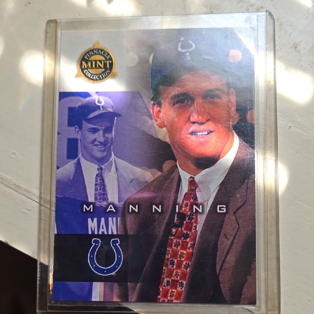 Peyton Manning   Pinnacle Mint Collection Manning Card
